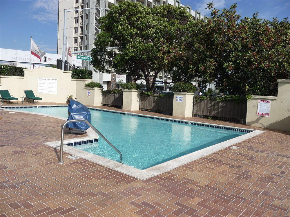 Ramada By Wyndham San Diego National City Extérieur photo