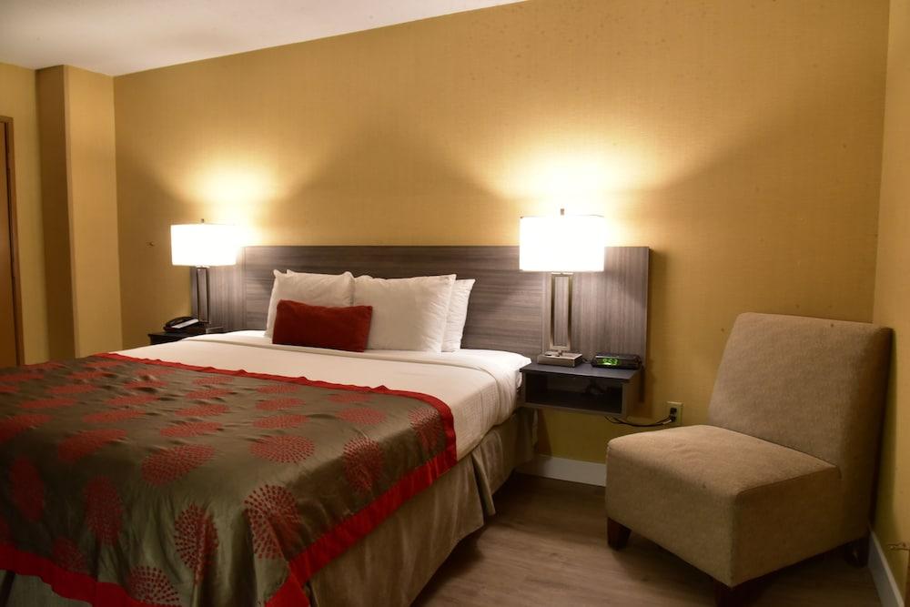 Ramada By Wyndham San Diego National City Extérieur photo