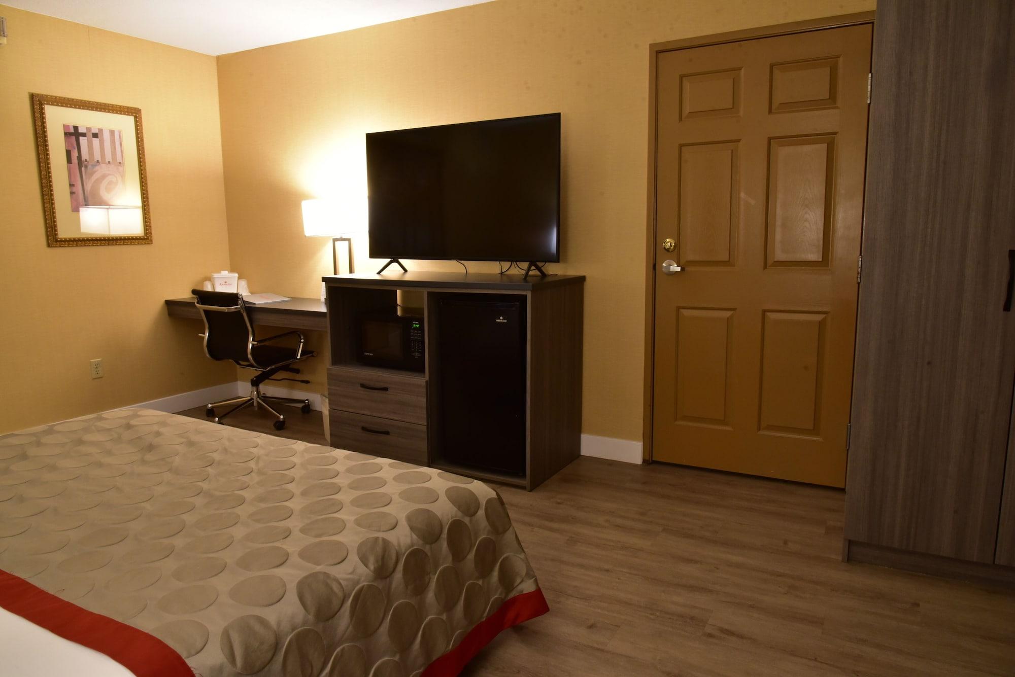 Ramada By Wyndham San Diego National City Extérieur photo
