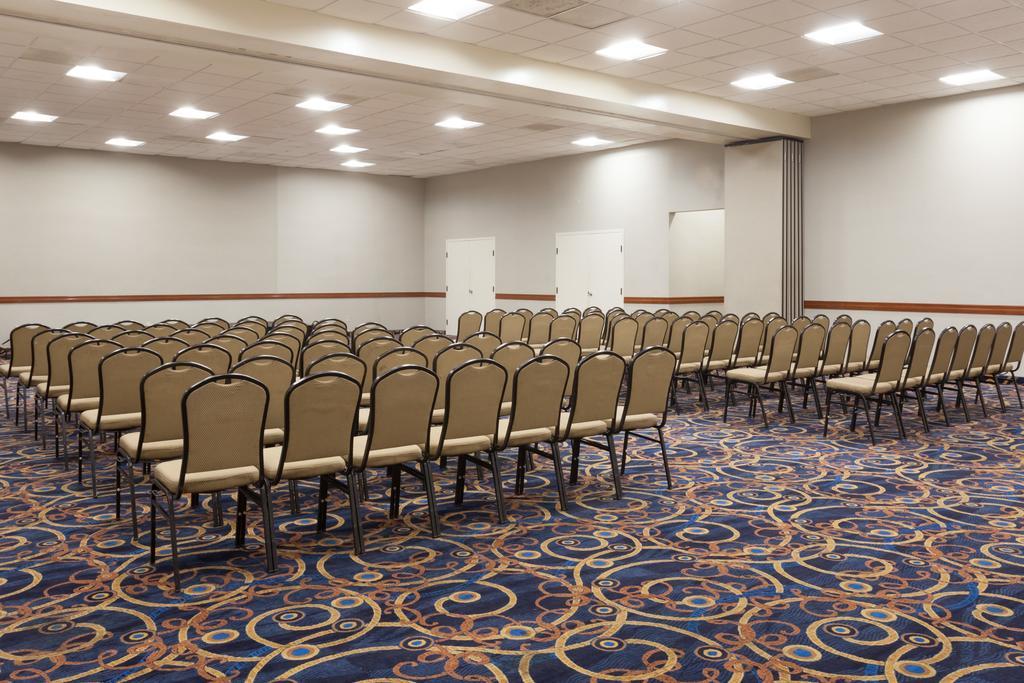 Ramada By Wyndham San Diego National City Extérieur photo