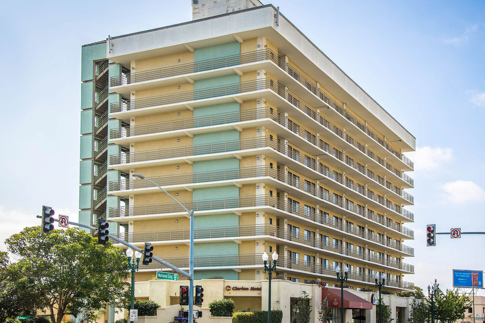 Ramada By Wyndham San Diego National City Extérieur photo