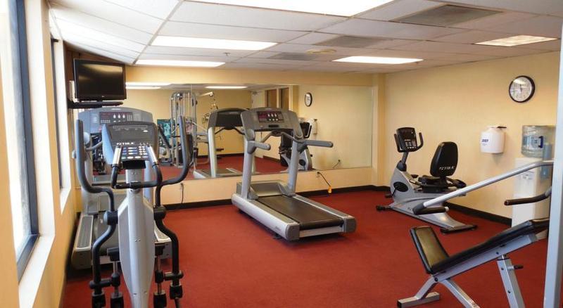 Ramada By Wyndham San Diego National City Extérieur photo